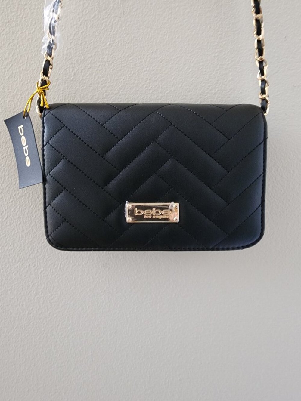 NWT Bebe Sophia Black Chevron Quilted Crossbody Bag - Picture 3 of 8
